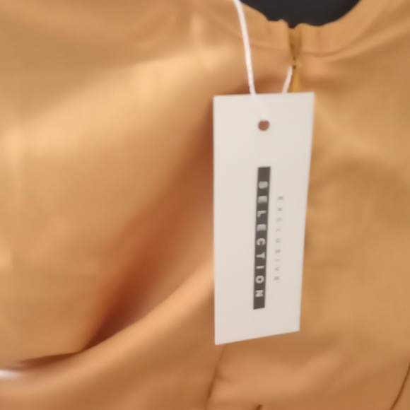 Dress - Picture 7 of 10